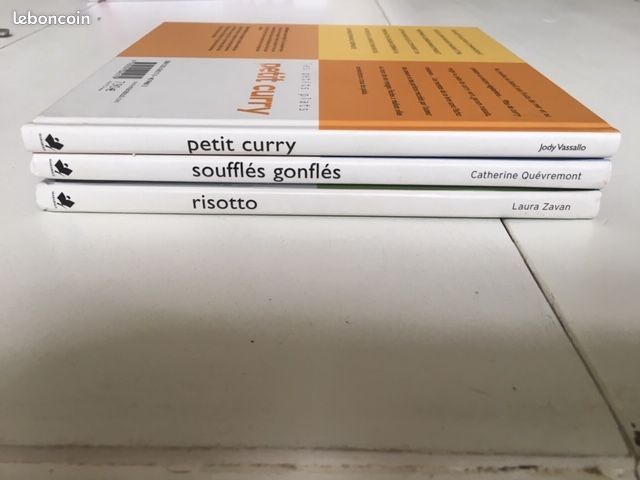 Vend 3 livres de recettes Collection Marabout (image 1)