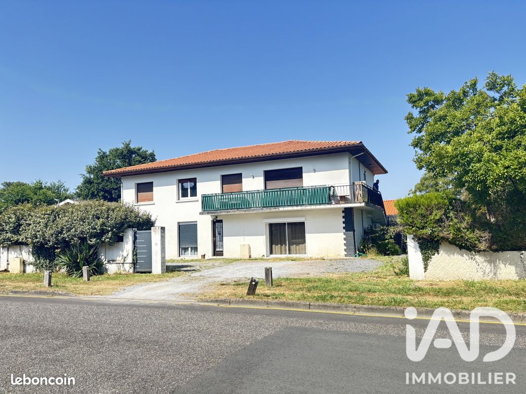 Appartement 5 pièces 126 m² · à Biscarrosse · 126 m² · 198 000 €
