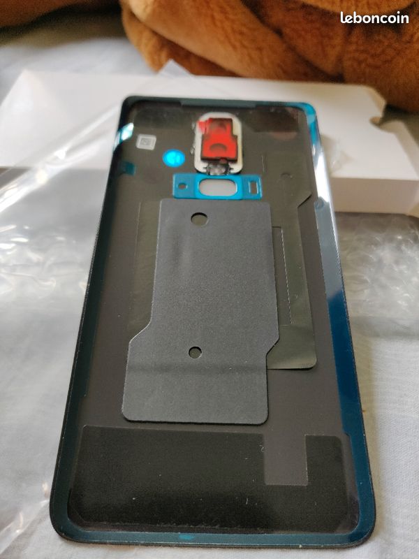 Cache Arrière One Plus 6 noir (image 1)