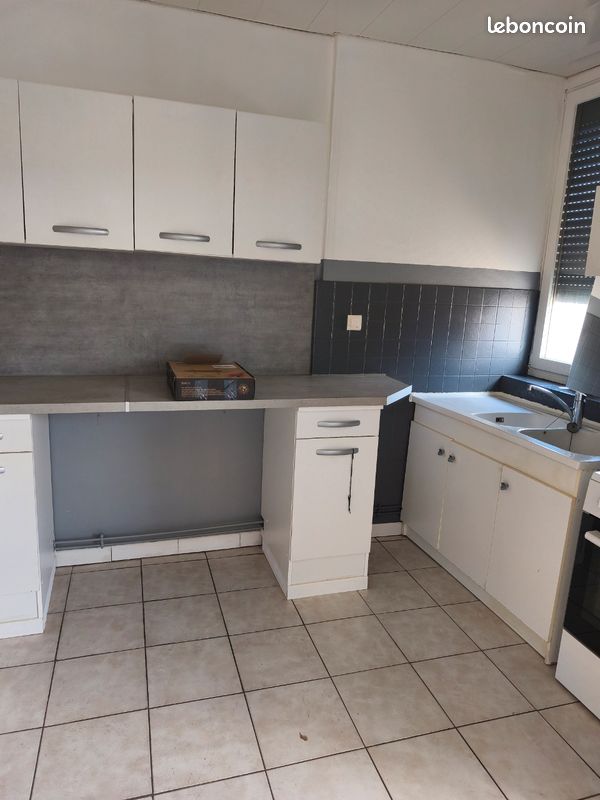 Appartement 2 pièces 55 m² · à Charmes · 55 m² · 380 €