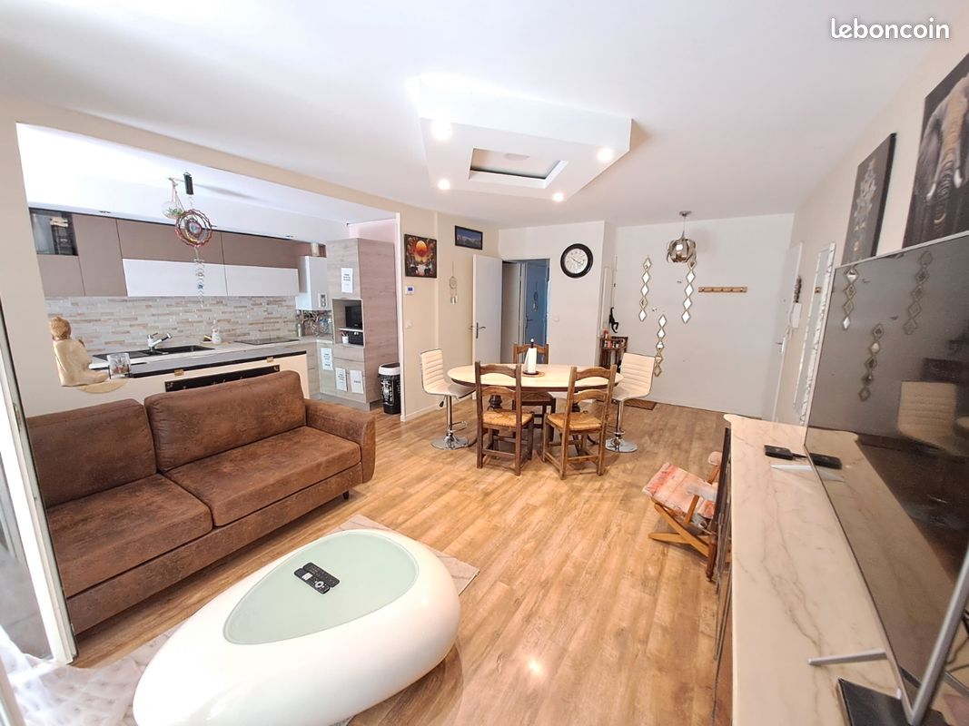 Appartement 3 pièces 75 m² · à Aubagne · 75 m² · 2 000 €/mois