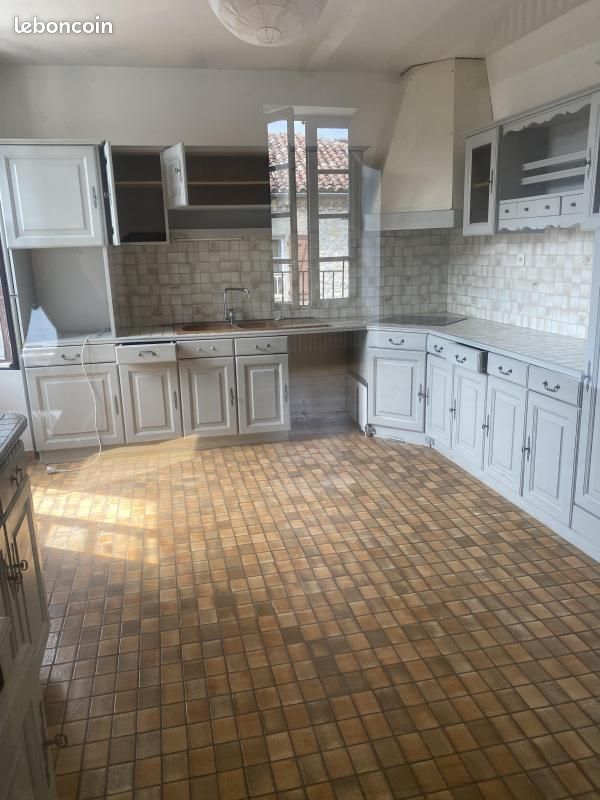 Appartement 2 pièces 99 m² · à Villefranche-de-Rouergue · 99 m² · 542 €/mois