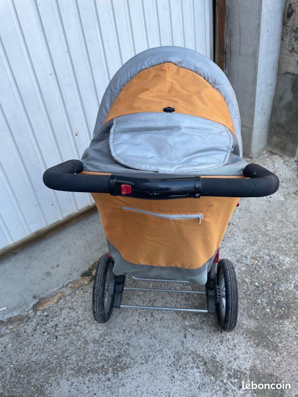 Poussette roues Bambisol bon état 40 Euros Équipement bébé