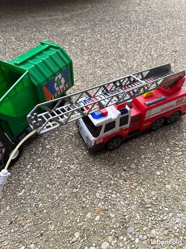 Lot 2 camions (image 2)