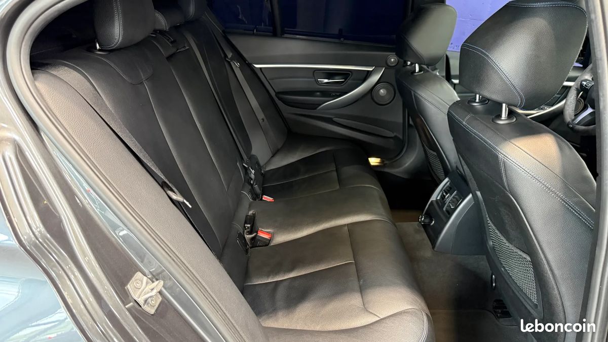BMW Série 330e 252ch M Sport - Stage 2 - Éthanol - Suivi complet - Caméras 360 - Toit ouvrant - Harman Kardon - Apple CarPlay - Affichage tête haute - 390 ch (image 28)