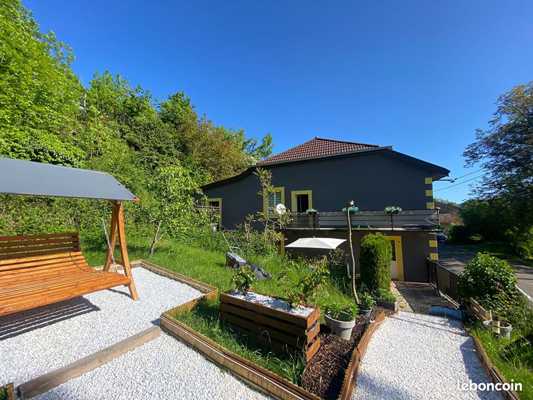 Maison 8 pièces 340 m² · à Coteaux du Lizon · 340 m² · 272 000 €