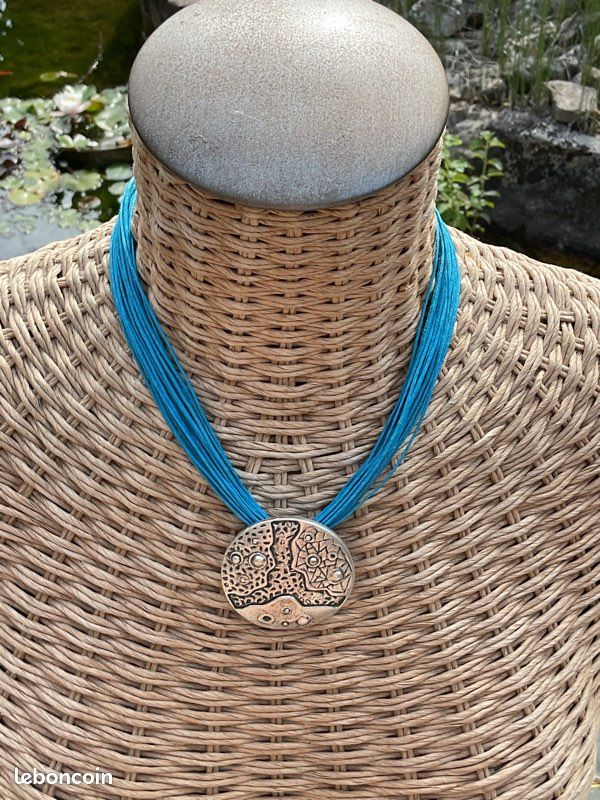 Collier Vintage Joli Et Charmant – Occasion, Détail à Voir Avec Le Vendeur