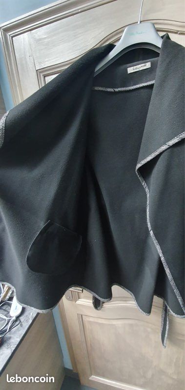 Veste noire à ceinture Christine Laure taille 40 (image 2)