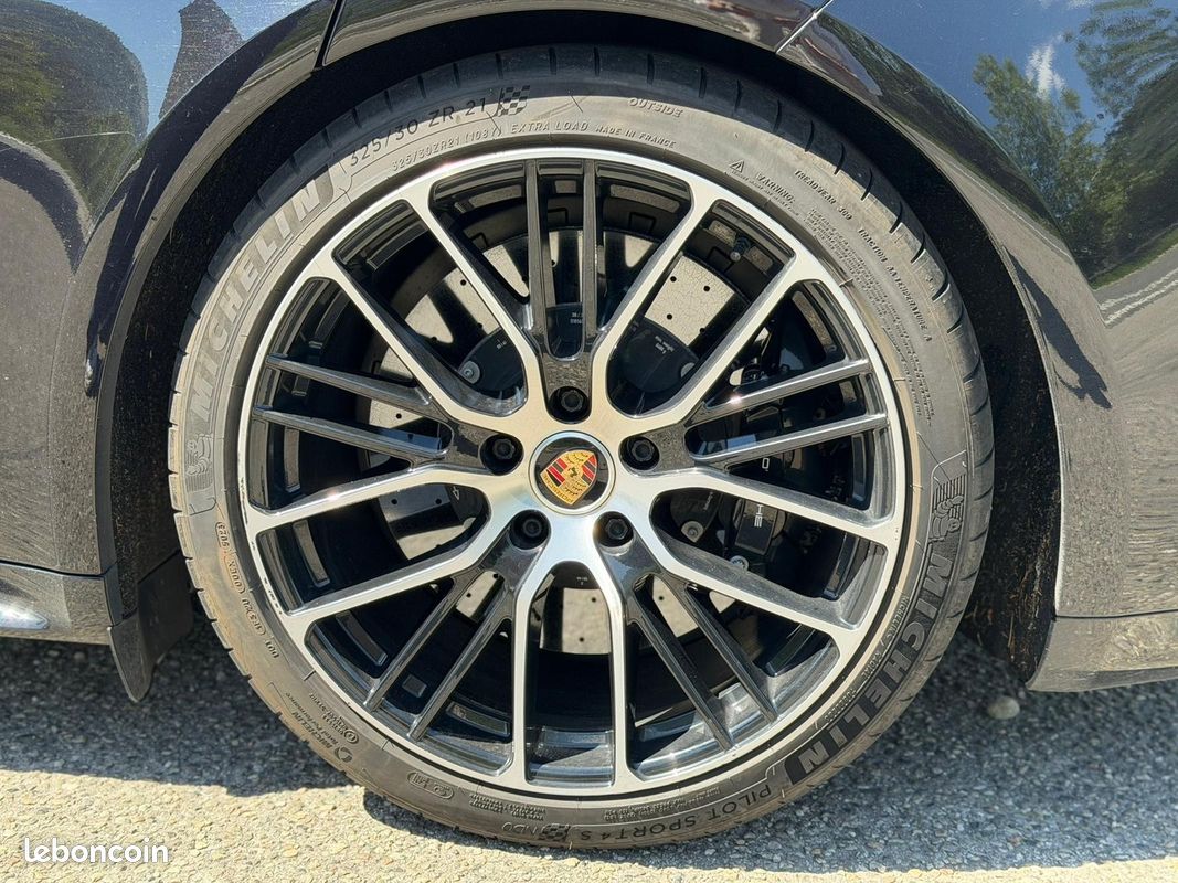 PORSCHE PANAMERA Turbo S V8 4.0 700 Hybrid Sport Turismo (image 29)