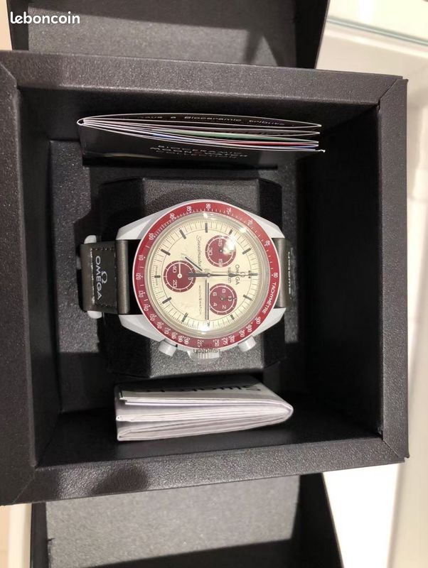 Omega Montre chronographe biocéramique blanche et rouge, édition limitée, complète avec boîte (image 1)