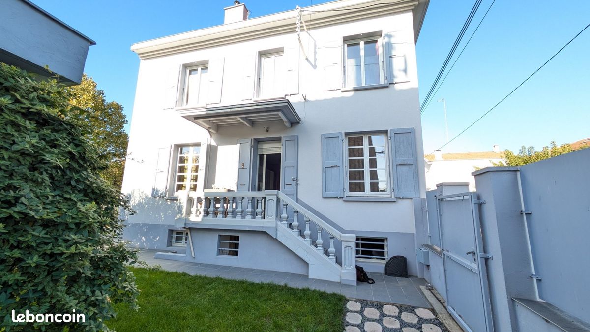Maison 8 pièces 217 m² · à Romans-sur-Isère · 217 m² · 350 000 €