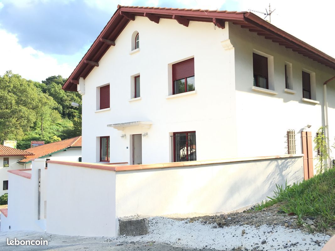 Vente ou échange maison - Urrugne 64700 Béhobie (image principale 1)