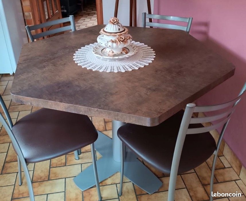 Table+chaises cuisine (image 1)