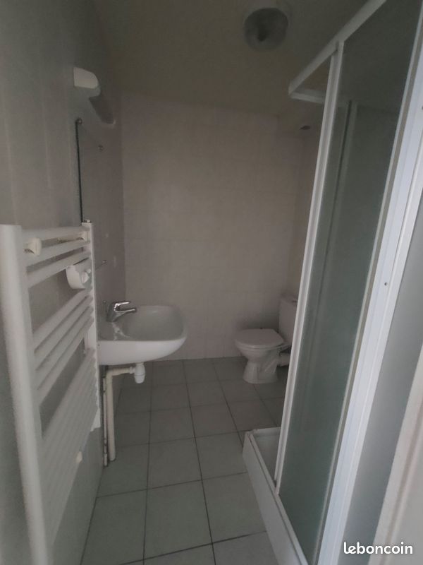 T2 - 32 m2 Poitiers Pont Neuf - Poitiers 86000 (image principale 1)