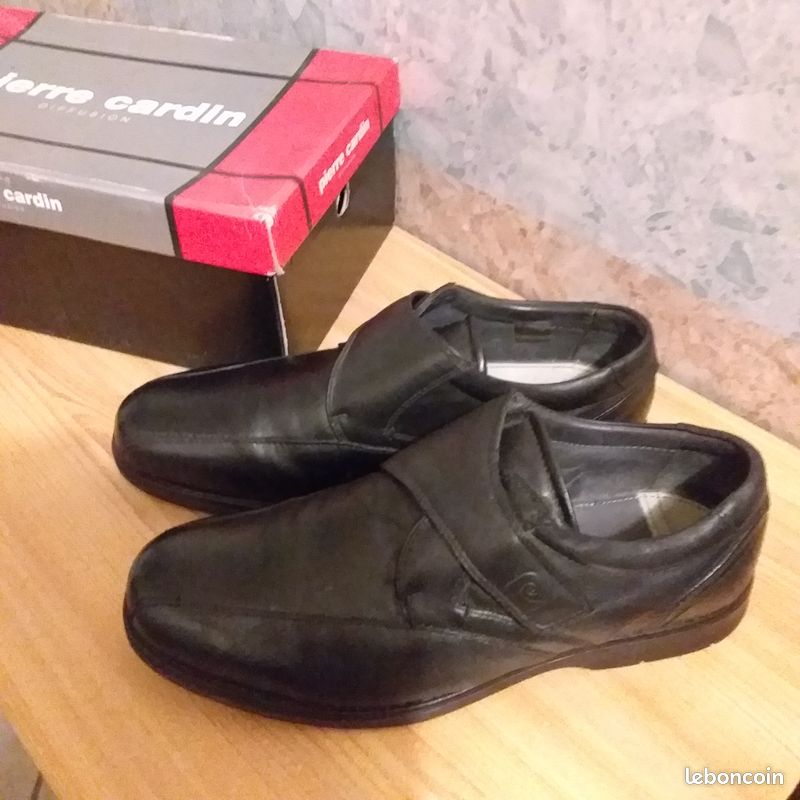 Chaussures Homme Cuir Pierre Cardin Taille 42 - Mocassins élégants Noirs - Occasion Très Bon état