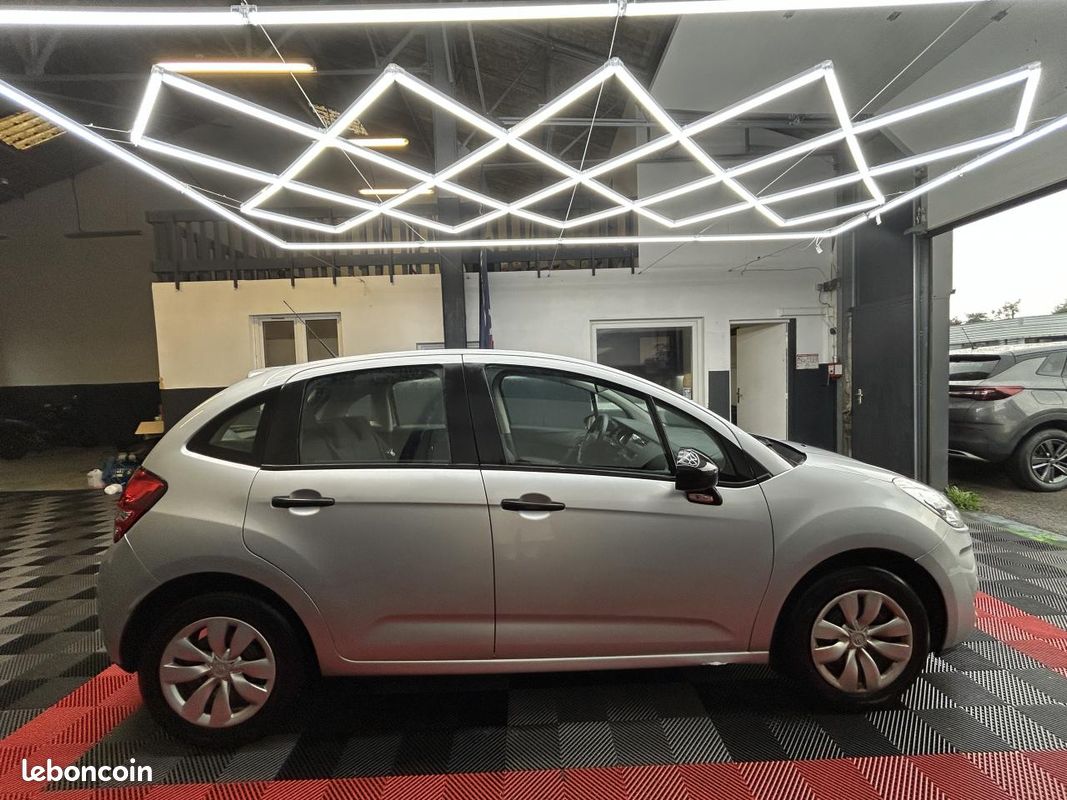 Citroen c3 1.1 60 attraction-distribution faite (image 17)