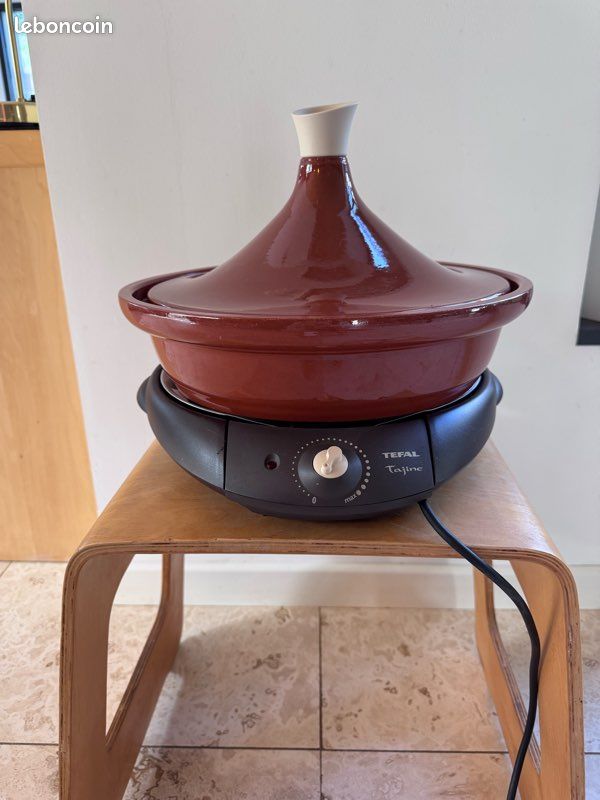 Tajine électrique Tefal - Couleur Rouge - Comme Neuf (sans Emballage)