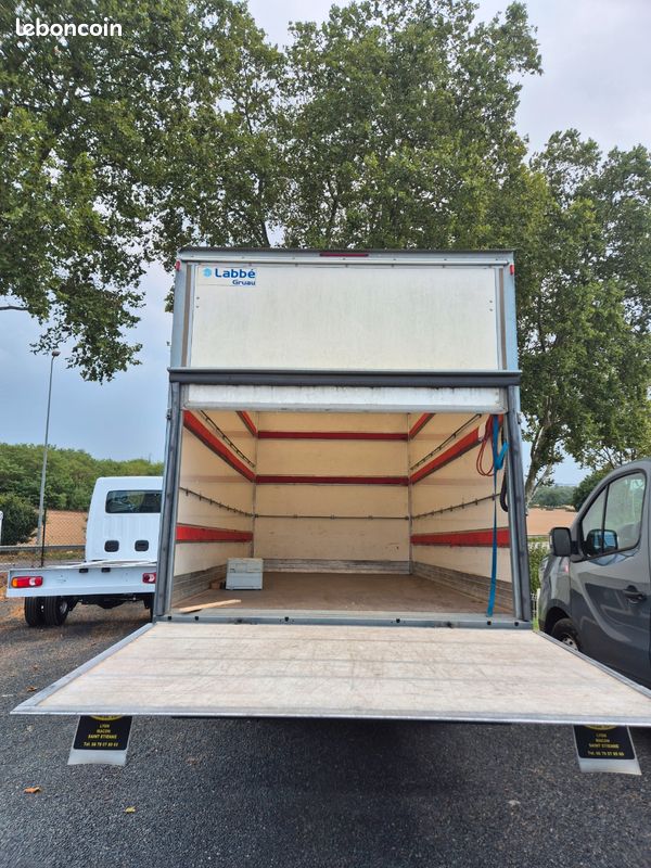 Iveco Dayly Chassis Cabine 20 m3 caisse hayon (image 5)
