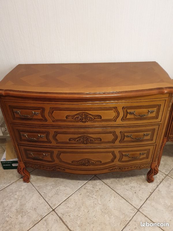 Commode (image 1)