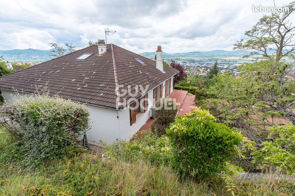 Maison 6 pièces 173 m² · à Cournon-d'Auvergne · 173 m² · 420 000 €