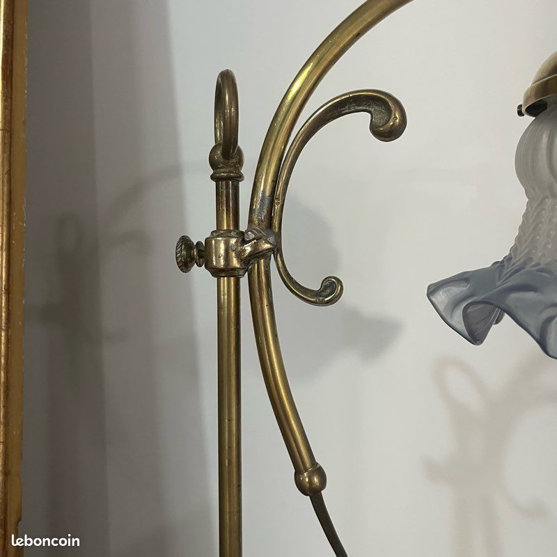 Lampe tulipe en laiton (image 3)