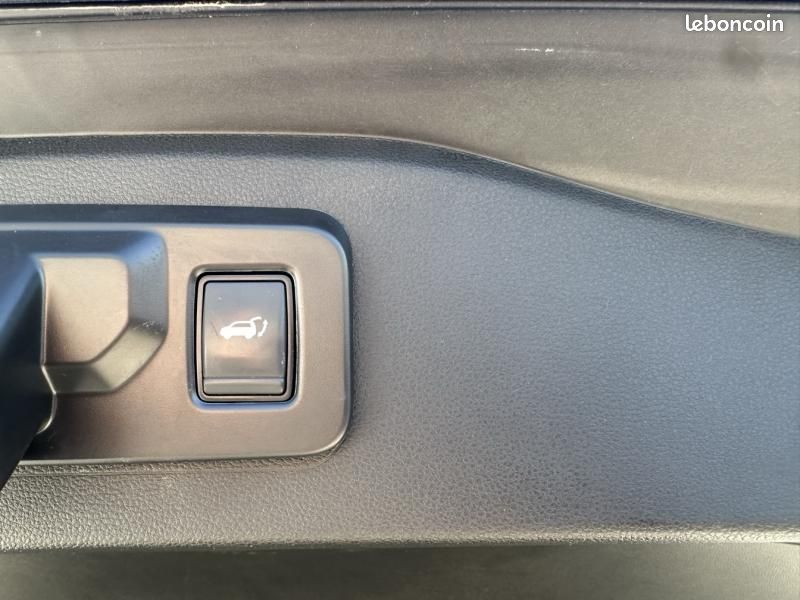 Renault Espace 1.2 E-Tech full hybrid 200ch esprit Alpine 7 places - 24 (image 8)