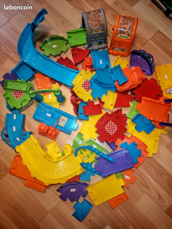 VTECH Coffret Tut tut Bolides - Maxi Chantier interactif pas cher