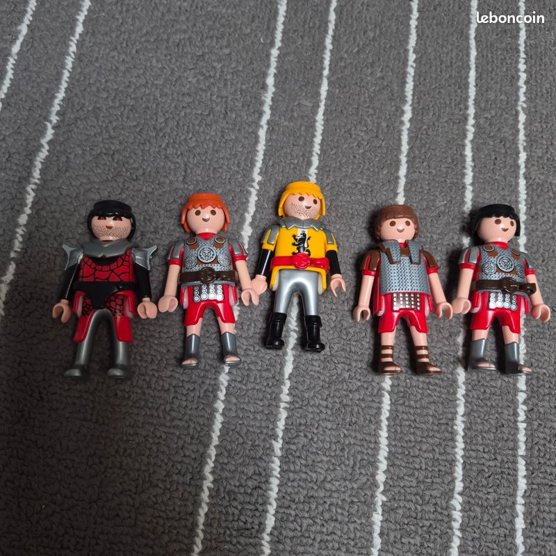 Lots de 5 playmobiles chevalier (image 1)