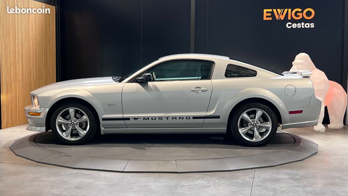 FORD MUSTANG FASTBACK GT V8 4.6L 305ch SACT 24 soupapes - CARTE GRISE FRANCAISE (image 14)