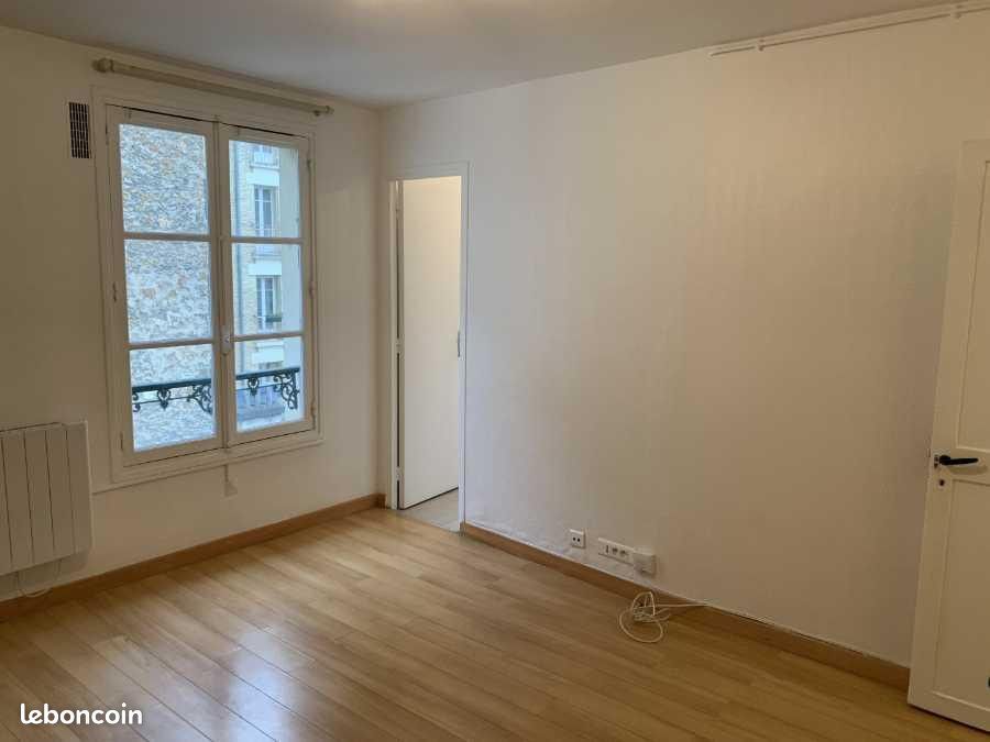 Appartement 2 pièces 43 m² · à Versailles · 43 m² · 818 €/mois
