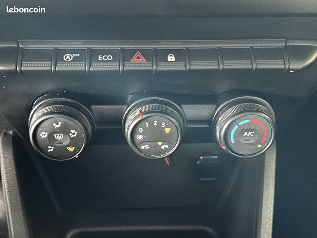 DACIA Duster Blue dCi 115 4x2 Essentiel (image 15)
