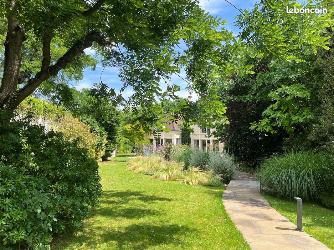 Maison 12 pièces 447 m² · à Saint-Maur-des-Fossés · 447 m² · 2 600 000 €