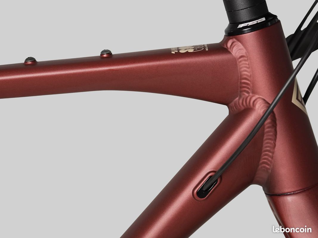 Vélo de gravel en alu/carbone Megamo Jakar 30 Equipped garnet - 10v GRX 2026 Couleur - Bordeaux, Ta (image 2)