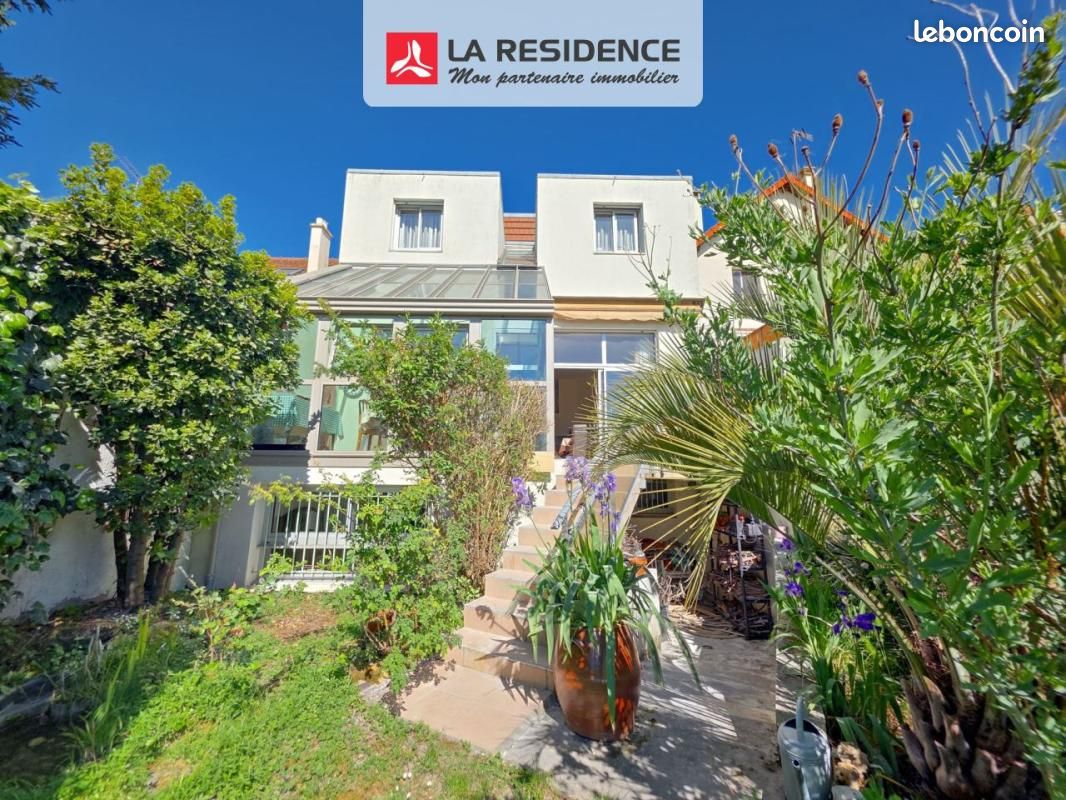 Maison 7 pièces 200 m² · à Carrières-sur-Seine · 200 m² · 975 000 €