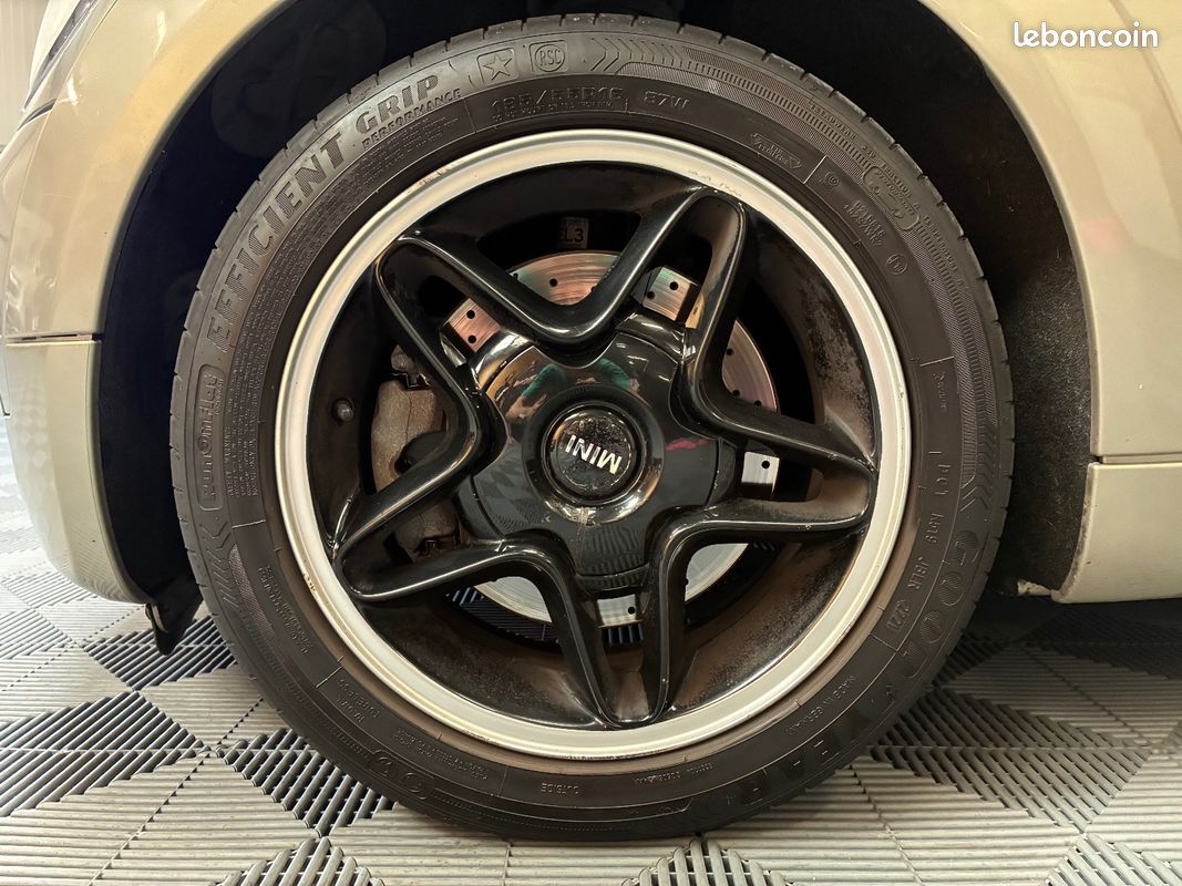 MINI MINI 1.6i - 170 Cooper S / INT CUIR ROUGE (image 25)