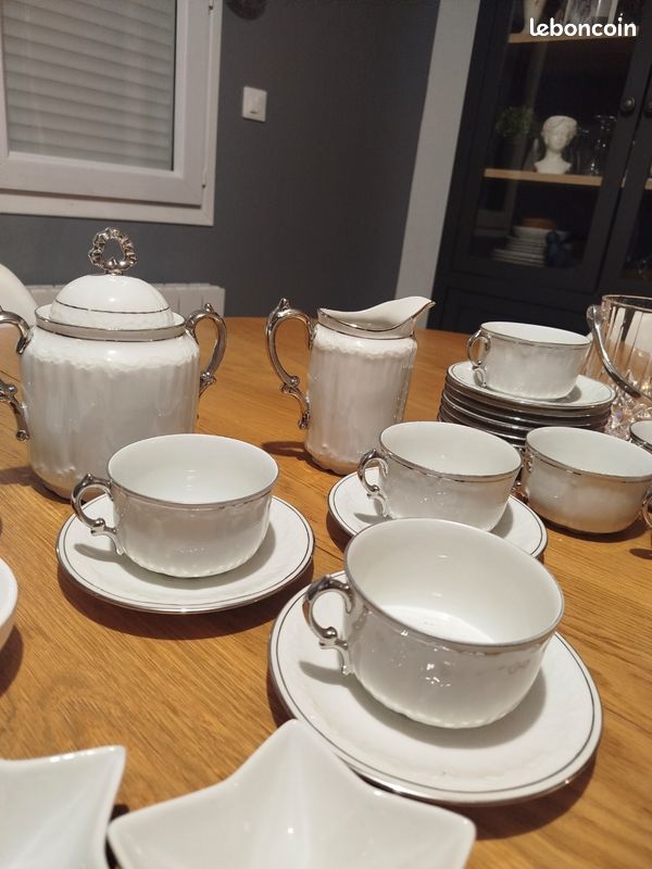 Service à café / thé en porcelaine (image 1)