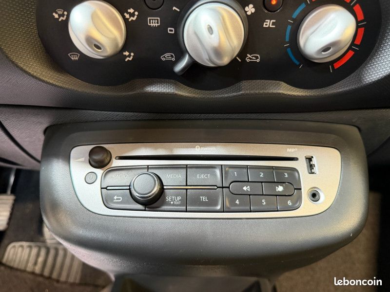 Renault TWINGO II 1.2 LEV 16V 75CH SUMMERTIME ECO² (image 19)
