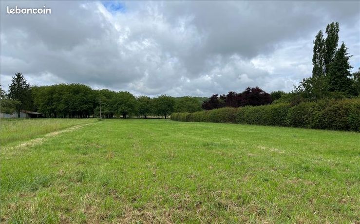 Terrain 1 830 m² Tourtoirac