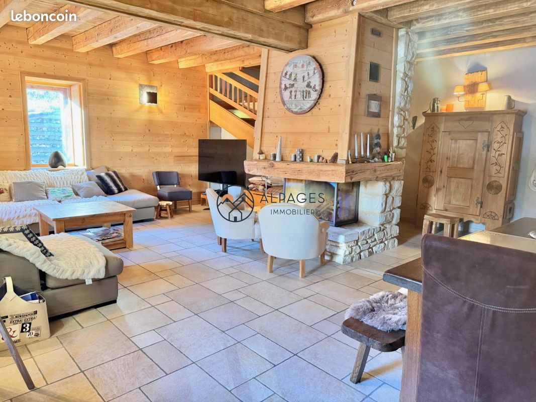 Maison 6 pièces 168 m² · à Vars · 168 m² · 990 000 €