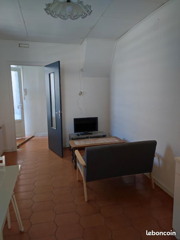 Appartement 2 pièces 40 m² · à Bourg-Saint-Andéol · 40 m² · 490 €