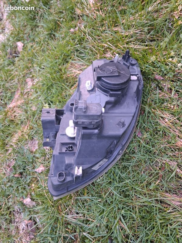 Phare AVG Renault Kangoo phase 2 (image 3)
