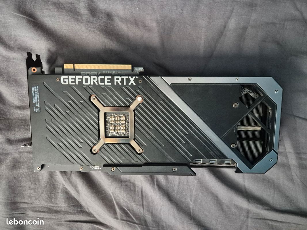 ASUS ROG Strix RTX 3080 10 Go OC – Stable en PCIe Gen 1 / Scellé d'origine (image 5)