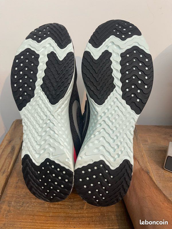 Nike odyssey react (image 4)