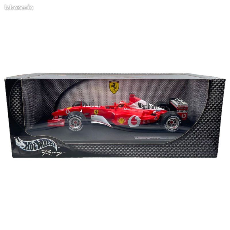 HotWheels 1:18 Michael Schumacher Ferrari F2002 de Fórmula 1 Campeón