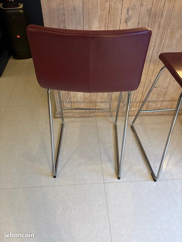 Chaise haute cuir rouge (image 3)