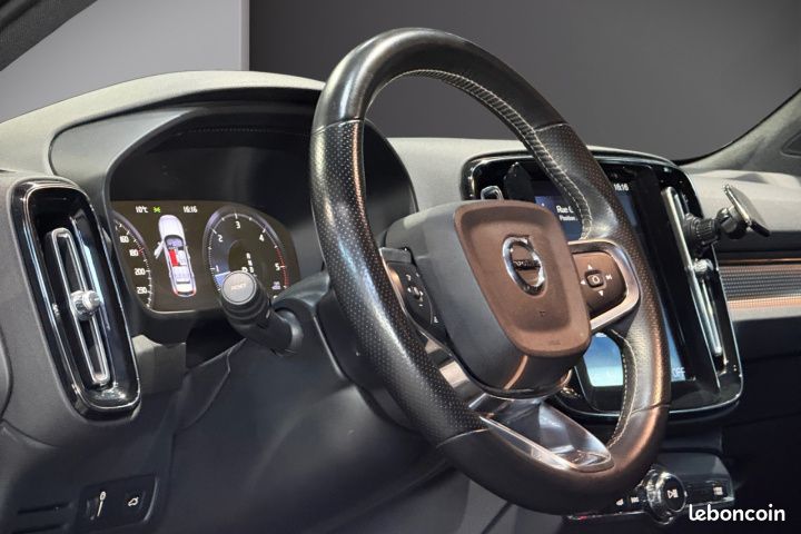 VOLVO XC40 D3 AWD AdBlue 150 ch Geartronic 8 R-Design Garantie 12 mois (image 11)