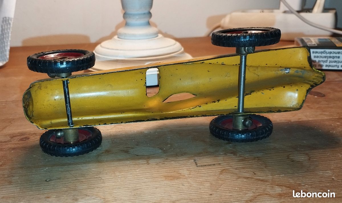 Jouet ancien CIJ Renault Nervasport 1 Verte plâtre et farine