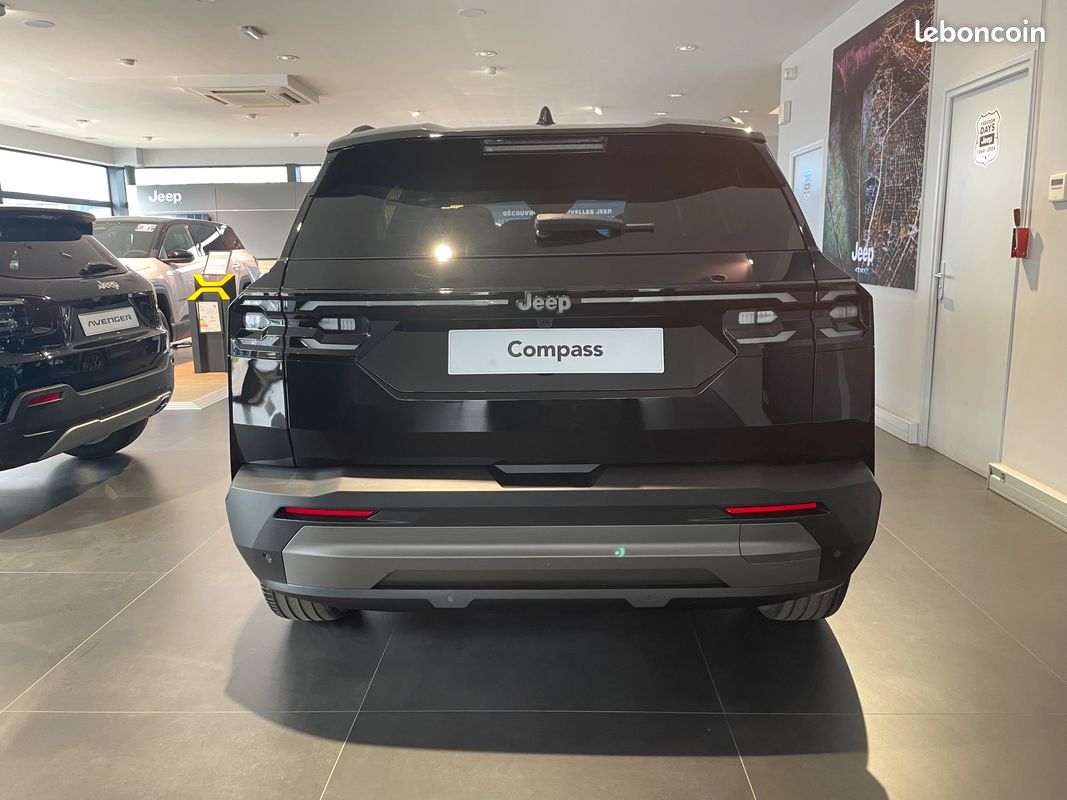 Nouveau Jeep Compass 1.2 Turbo T3 145ch e-Hybrid First Edition BVR6 (image 2)