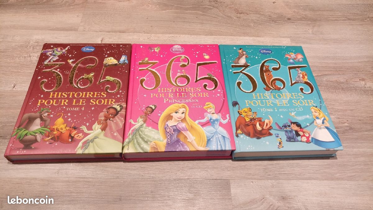 3 livres gros livre 1histoire par jour histoires Disney 365j + CD (image 1)