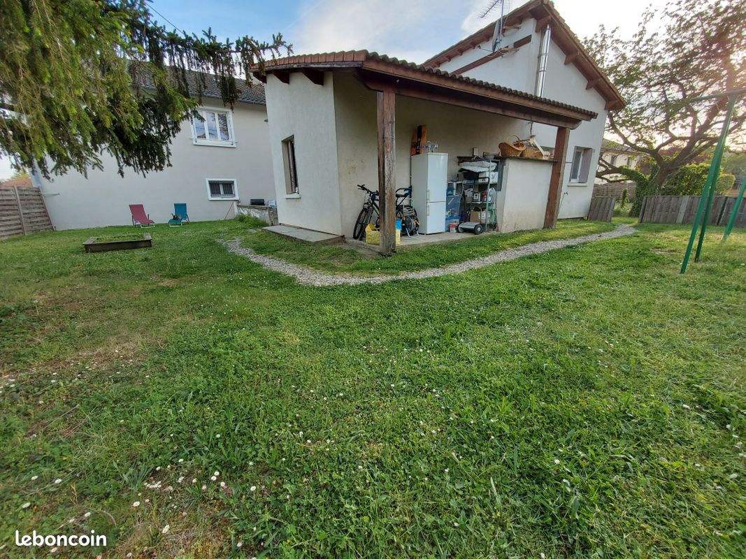 Maison 4 pièces 70 m² · à Mozac · 70 m² · 775 €